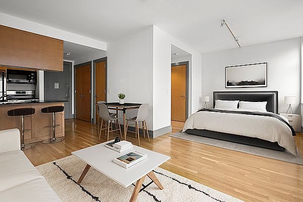 1st image of 125 Court St APT 4NG