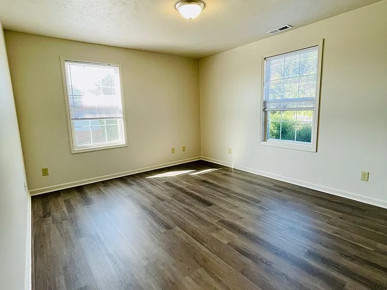 103 Weeping Willow Ln #B — Photo 10
