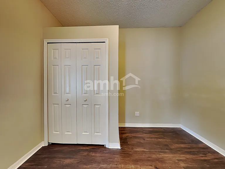 10430 Beneva Dr — Photo 15