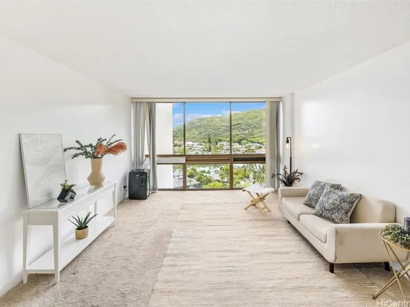 501 Hahaione St #110G, Honolulu, HI 96825