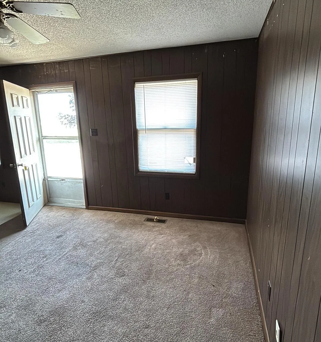 1 bed, 1.0 bath, $700 — Photo 1