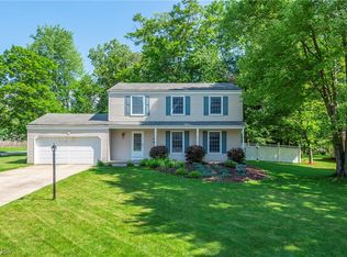 3775 Meadow Gtwy, Broadview Heights, OH