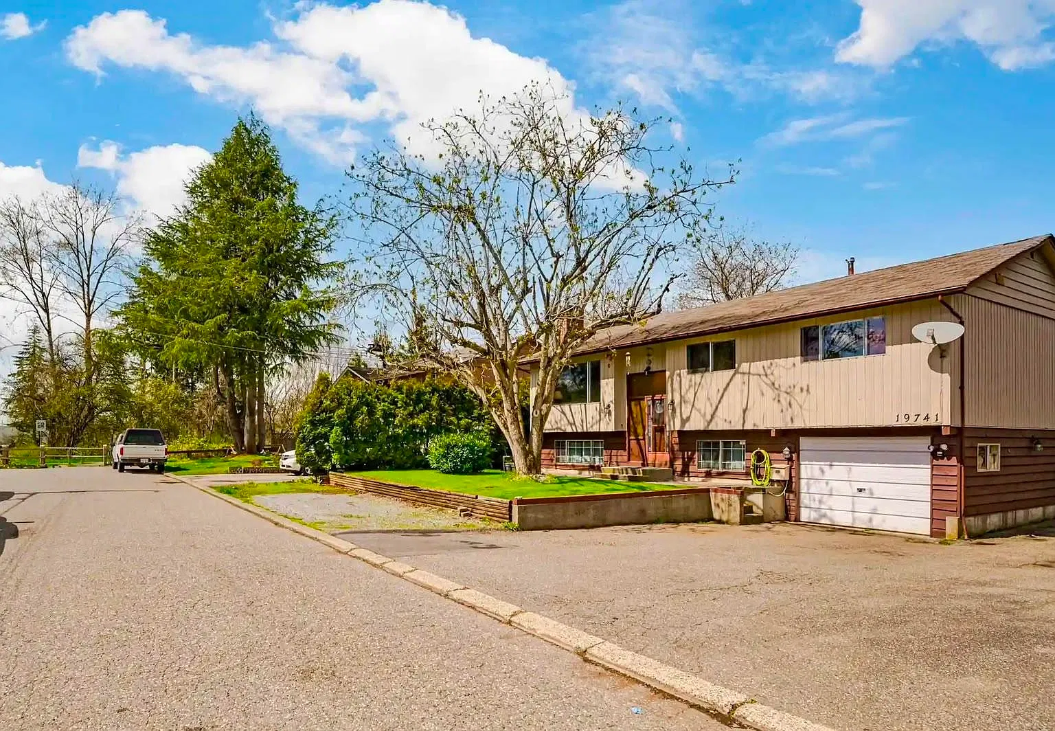 3 bed, 1205 sqft, $2,900 — Photo 1