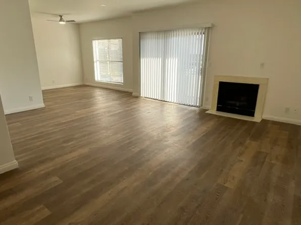 15215 Dickens St #103, Sherman Oaks, CA 91403