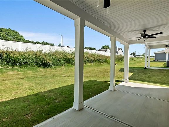 3rd image of 2044 Halton Oaks Dr