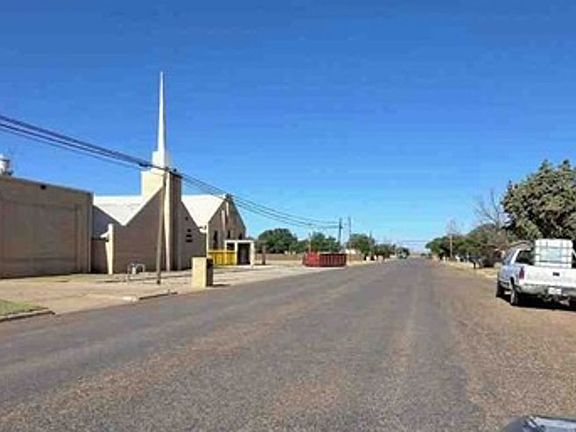 Exterior Neighborhood (street photo)
