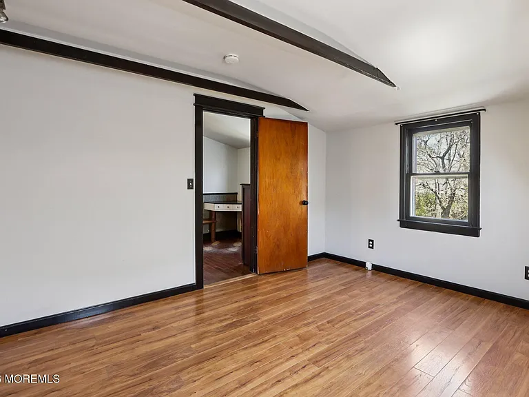 15 Woolley Ave — Photo 9