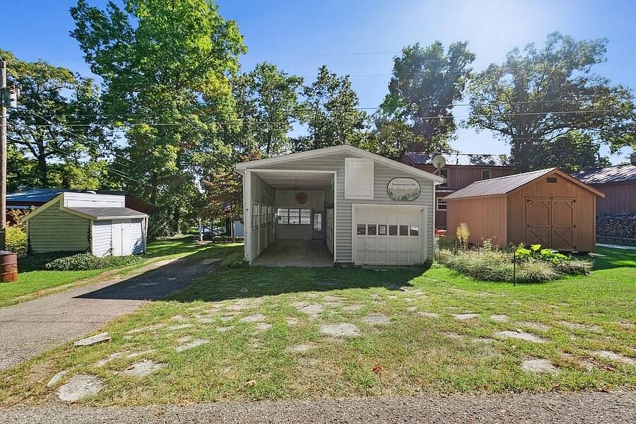 1st image of 14883 Hideaway Dr