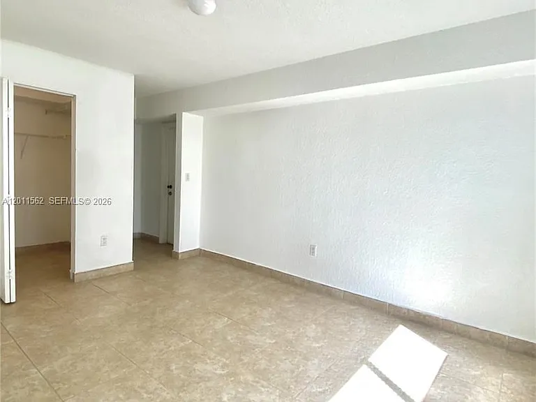 445 SW 11th St #107 — Photo 9