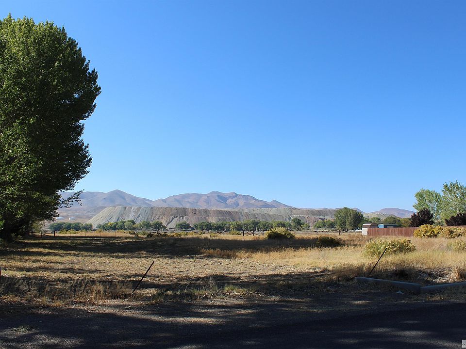 2nd image of 11 Pinto Dr