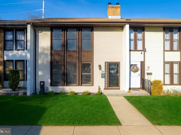 49 Twin Rivers Dr N, East Windsor, NJ 08520