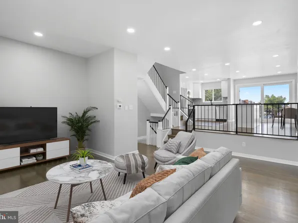 6912 Ibis Pl, Philadelphia, PA 19142