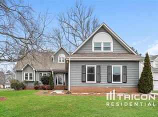 2 Bransford Ct, Greensboro, NC 27407