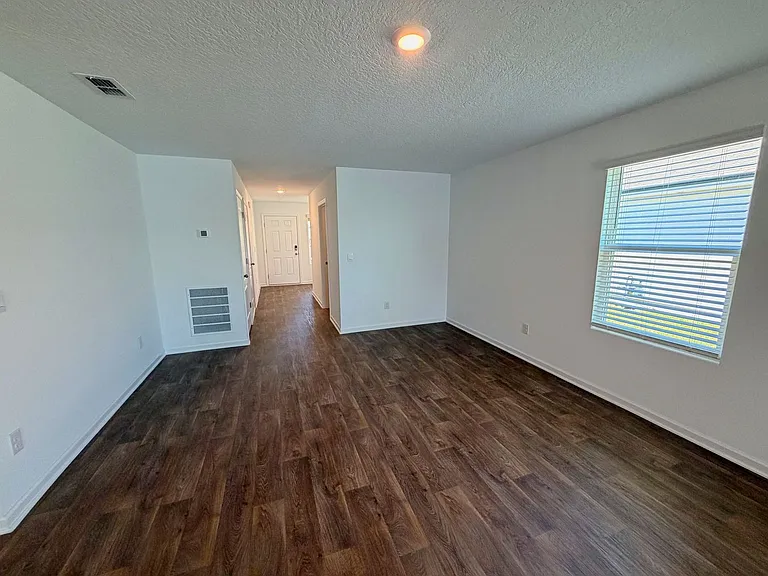 462 Ardila Cir — Photo 4