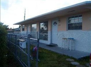 281 NE 56th St, Oakland Park, FL 33334