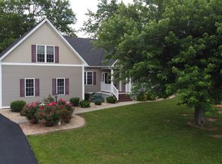 152 Waterfront Dr, Raphine, VA 24472