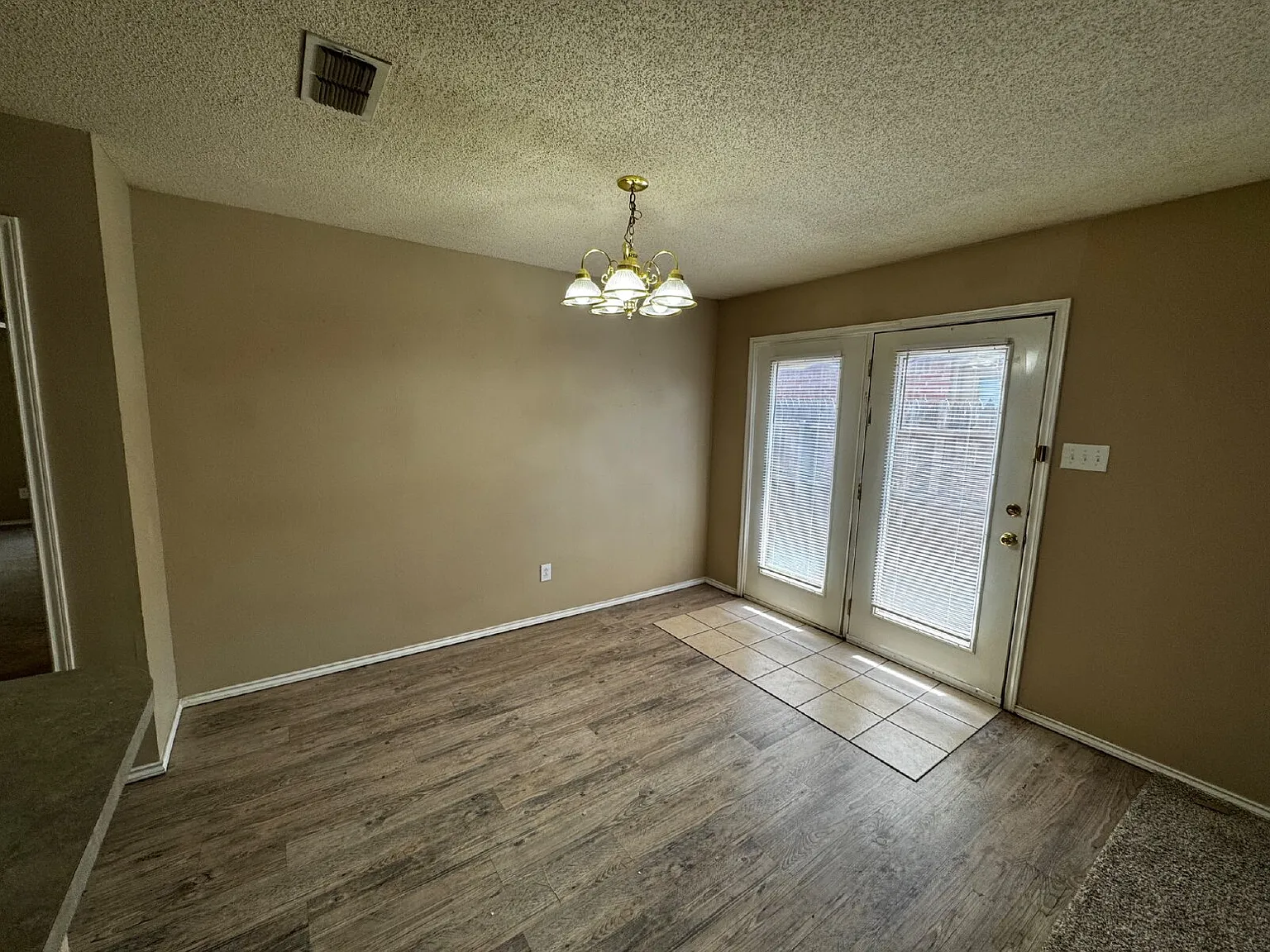 2 bed, 2.0 bath, 1150 sqft, $1,000 — Photo 3