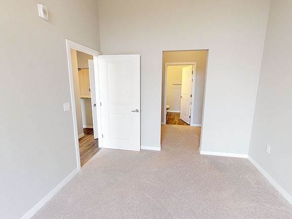 5th image of 480 W 78th St Ste 101