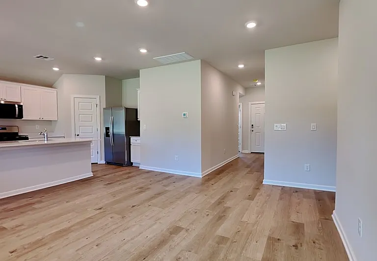 11724 SW 29th Ter — Photo 3