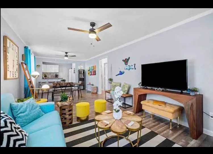 202 N Sacramento Ave #2 — Photo 6