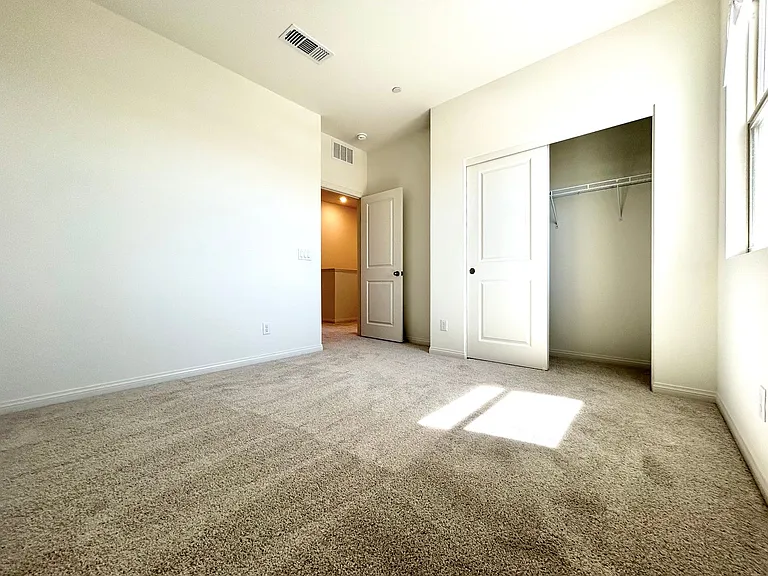 12476 Kings Creek Pl — Photo 17