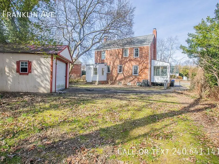 8 Franklin Ave — Photo 34