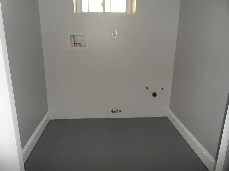 209 Avenue F #1 — Photo 10