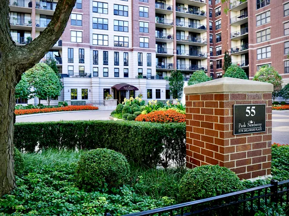 55 W Delaware Pl APT 221, Chicago, IL 60610
