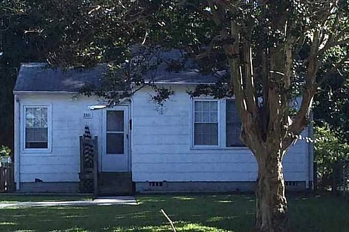 2nd image of 3301 Gwin St