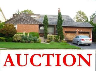 1006 Westwood Rd, Woodmere, NY 11598