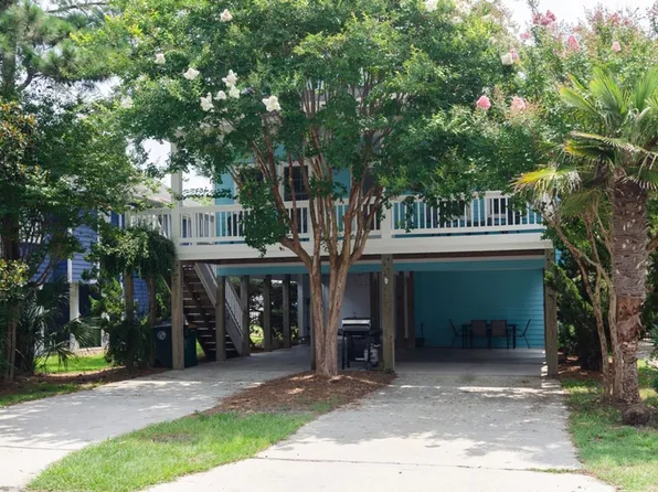 1713 Mackerel Ln, Kure Beach, NC 28449