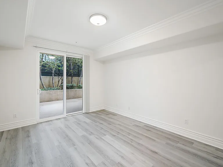 2306 Fox Hills Dr — Photo 17