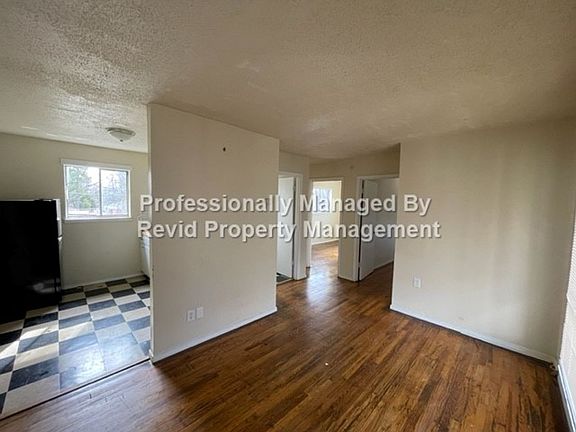 2nd image of 1431 Latham St #4