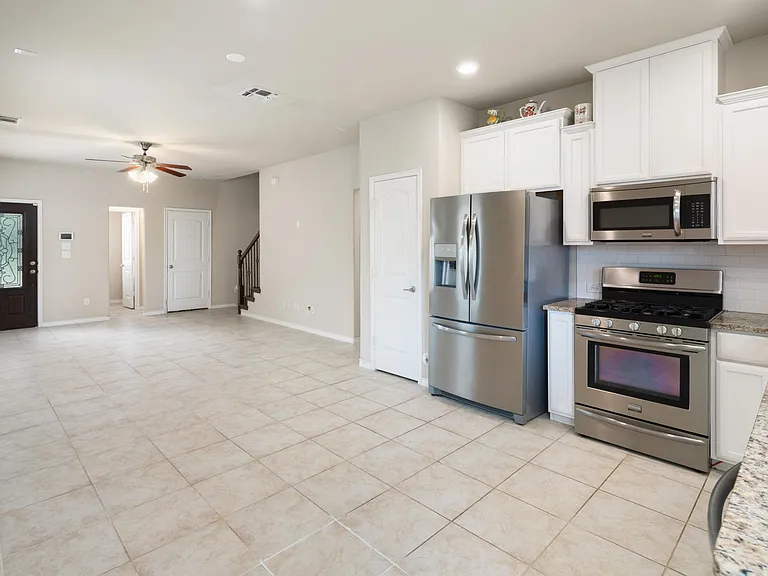 9900 Prairie Dog Ln — Photo 10