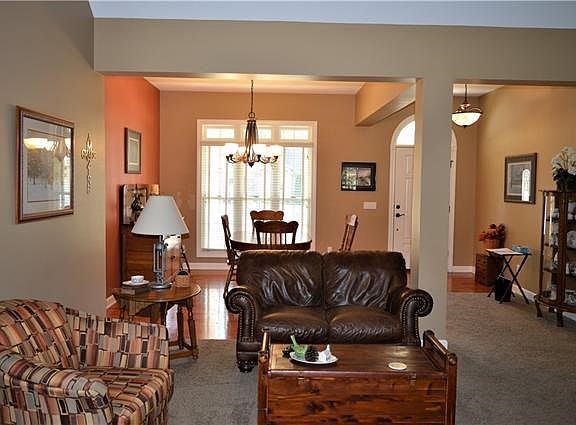 3rd image of 4305 Hidden Valley Dr