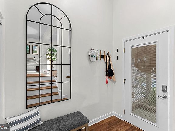 3rd image of 1604 Apricot Ct