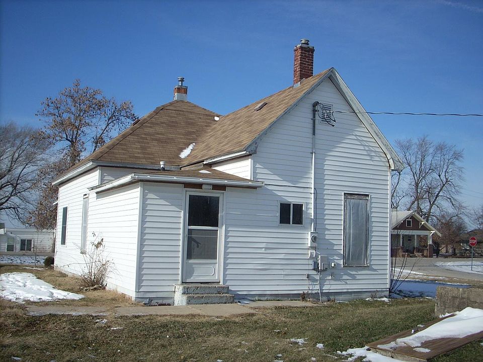 2nd image of 930 Bellville Rd