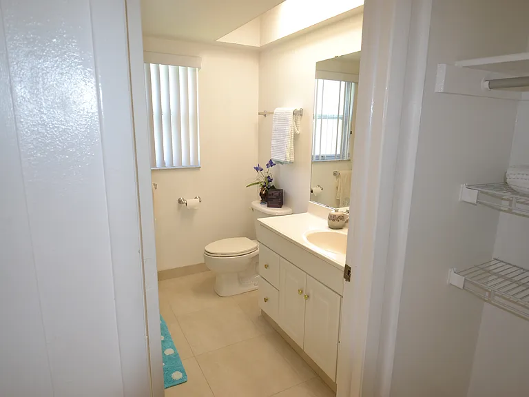 2357 White Oak Cir — Photo 24