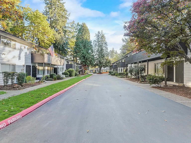 ReNew Laurelwood — Photo 15