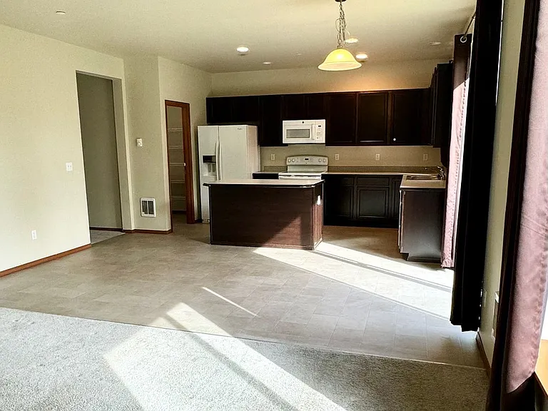 111 Puller Ln — Photo 3