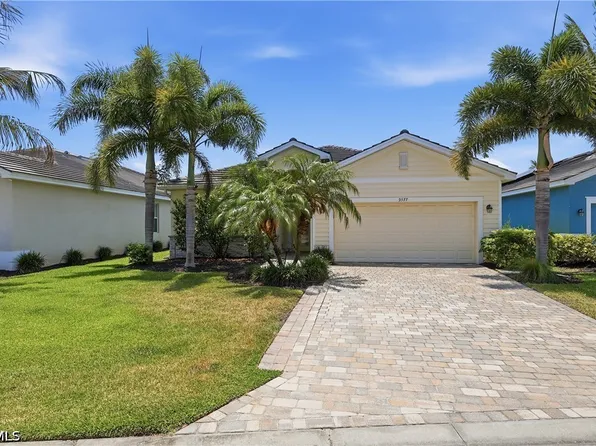 9577 Mirada Blvd, Fort Myers, FL 33908