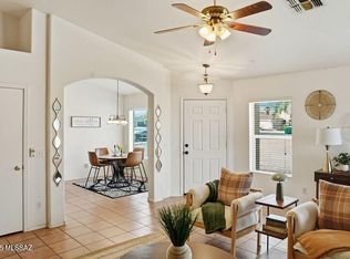 8000 W Mural Hill Dr, Tucson, AZ 85743