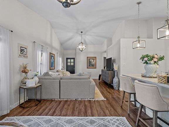 5th image of 1302 W Starfish Dr