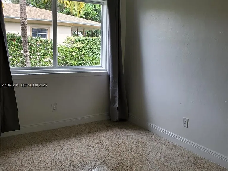 1170 NE 111th St #1170 — Photo 8