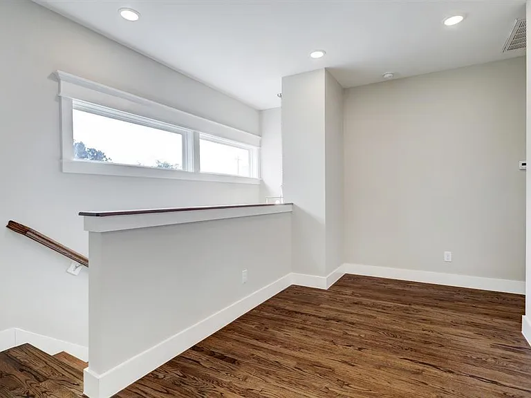 317 Telephone Rd — Photo 18