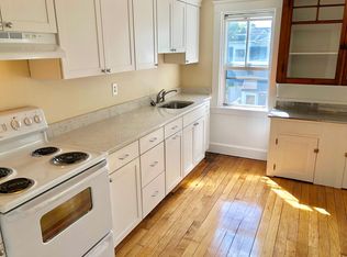8 Cherry St #1, Newport, RI 02840