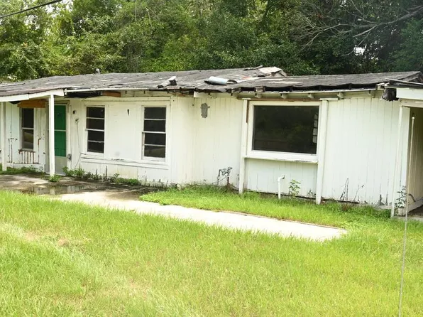 611 W 8th St, Adel, GA 31620
