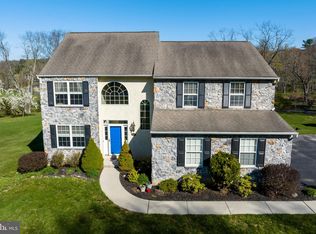 2015 School Rd, Pottstown, PA 19465