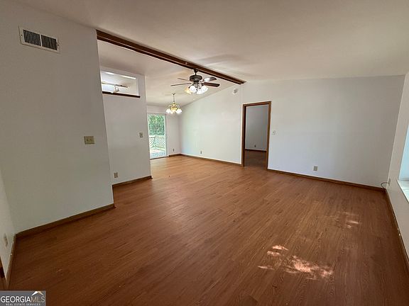 5th image of 20 Hill Rd