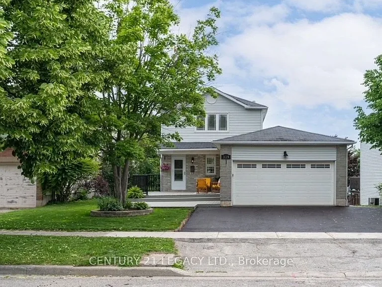 339 Lewis Dr W #UPPER — Photo 1